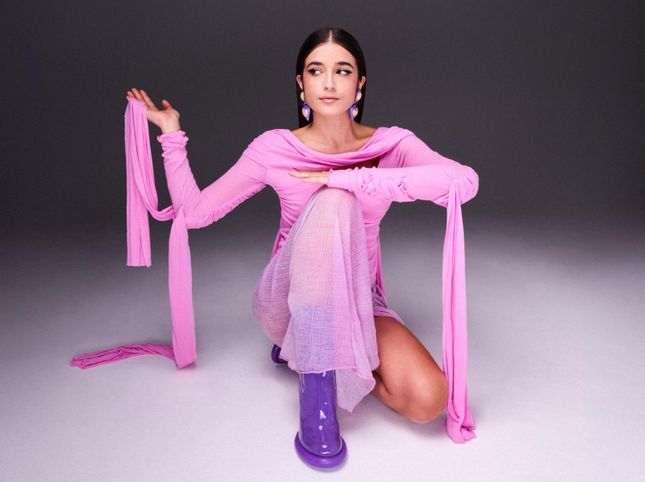 Elasi: "Music is an elixir that brings lightness"