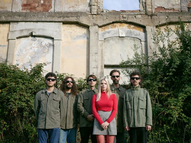 The mystery of the neoprimitives