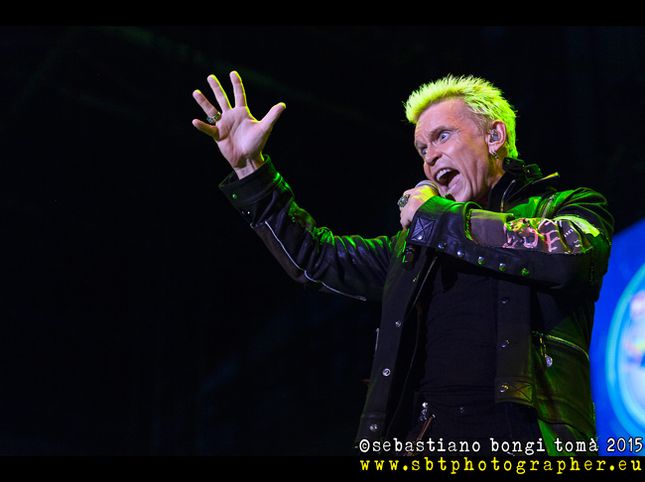 Billy Idol: the single with Avril Lavigne came out, from the new album