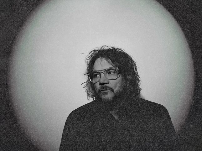 Jeff Tweedy, the triple solo album "Twilight override" comes out