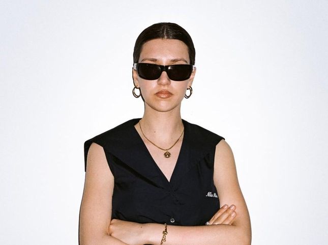 Ele a and Colapesce merge their styles in "city shadows"