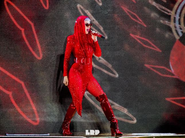 Katy Perry, tragedy touched in concert due to a rope