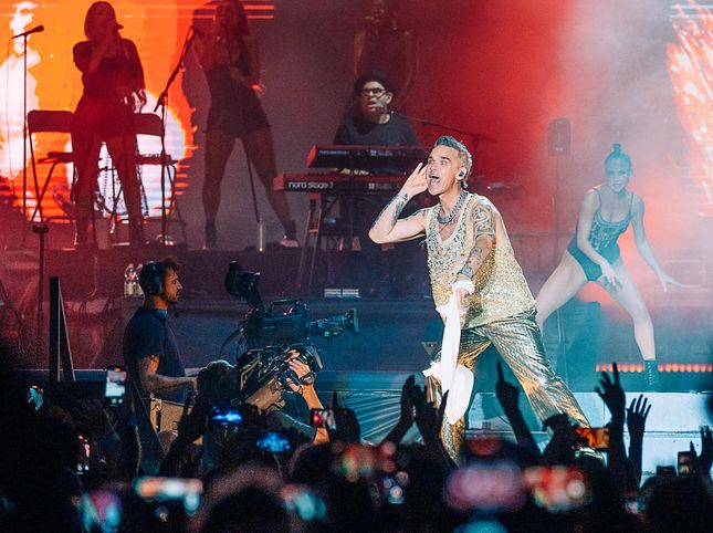 Robbie Williams: "The new album is raw, there are more guitars"