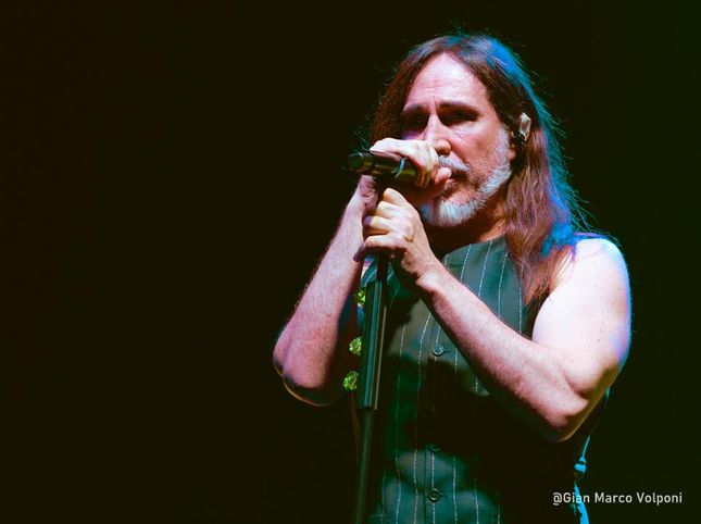 "Fresh meat", a record outlet for Agnelli's project