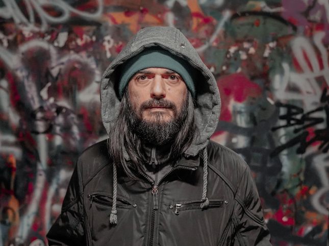 Gino annoying has welded his debt with music