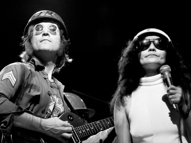 John Lennon: an unpublished video from his latest shows with Yoko Ono