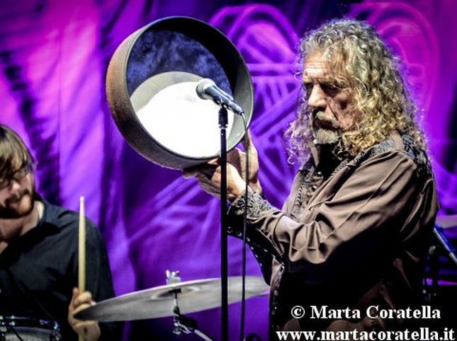 Robert Plant publishes a song already reread also by Bob Dylan