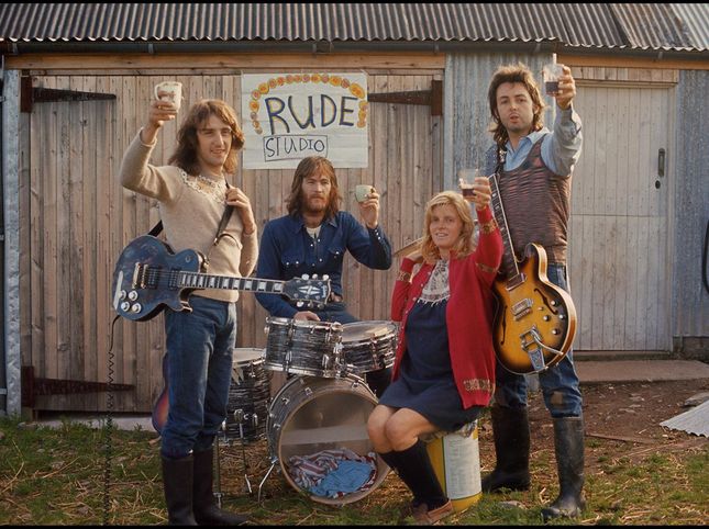 Paul McCartney has announced the "definitive collection" of the Wings