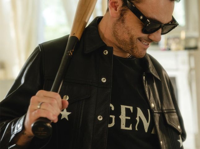 Tiziano Ferro announces the new single "broken heart"