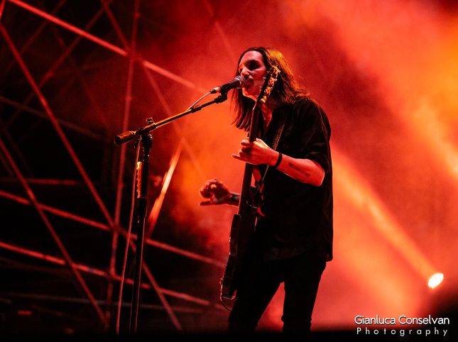 Placebo: the self-analysis of “This Search For Meaning”