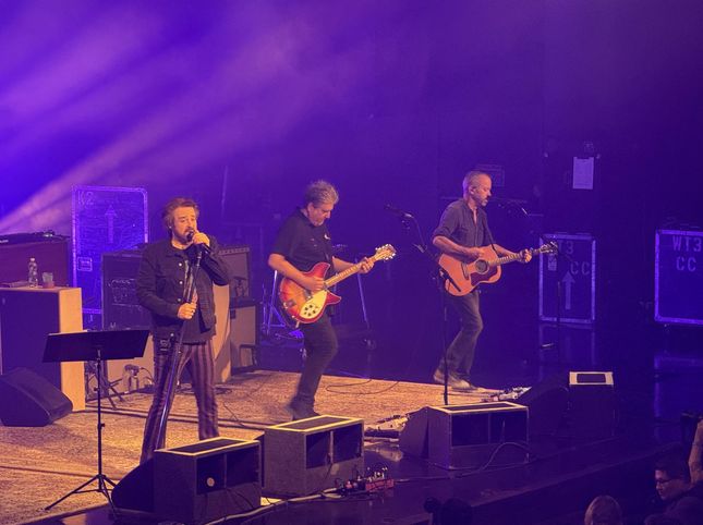 What was Vasco's guitarist doing with Counting Crows?