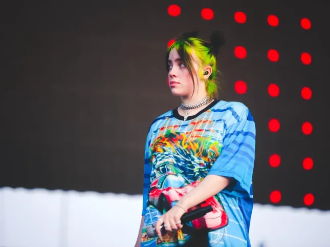 Billie Eilish: Watch Tour Film Trailer, in 3D