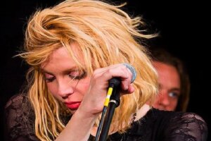 Courtney Love is officially working on new music