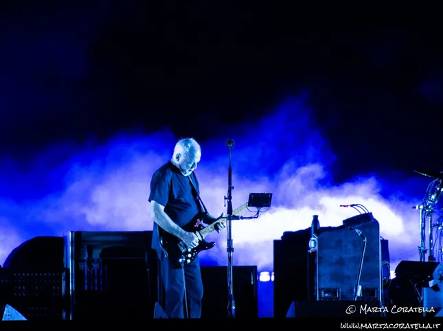David Gilmour celebrates Pink Floyd's return to the top