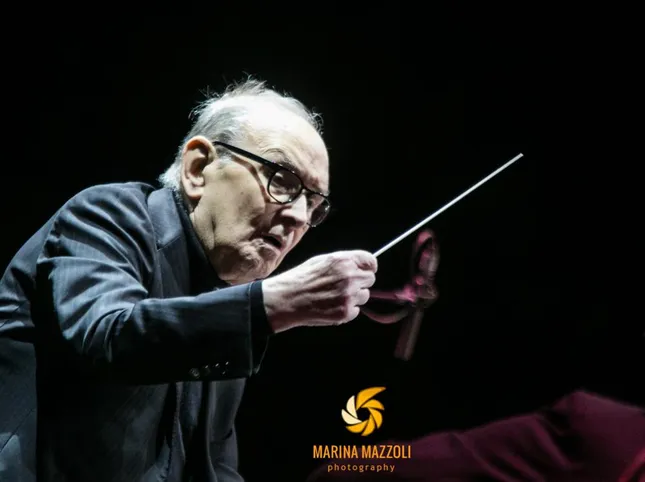Ennio Morricone's unreleased song for the first time live