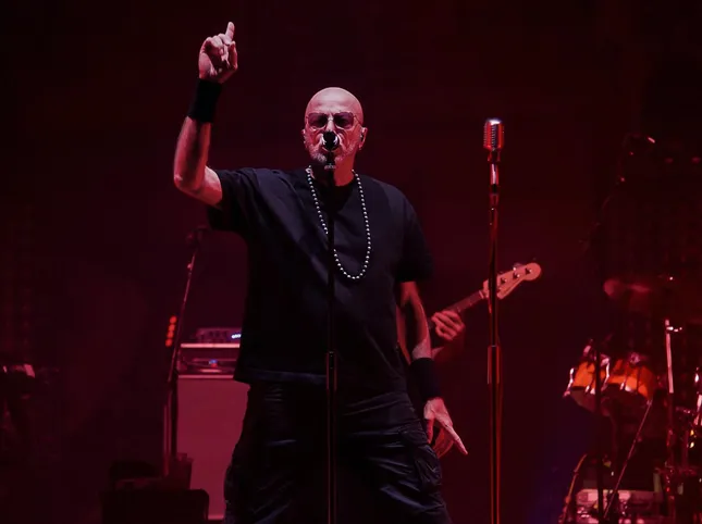 Negrita, back home for the tour finale