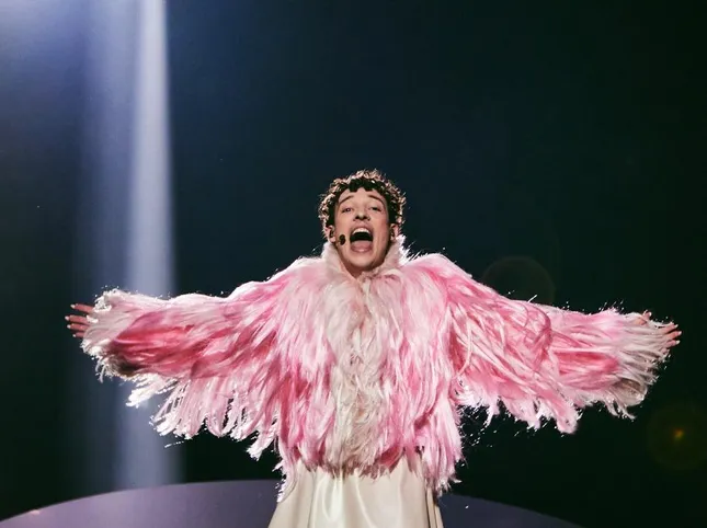 Nemo, winner of Eurovision 2024: "I return the trophy won"