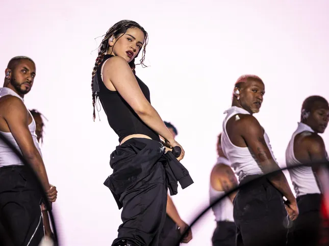 Rosalía, here is the new video "The pearl"