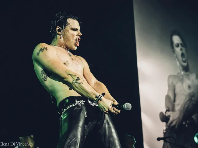 Yungblud, after Aerosmith and Billy Corgan, dreams of Eddie Vedder