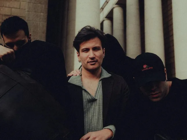 Eddie Brock in Sanremo: "Big or not big, but what do we care"