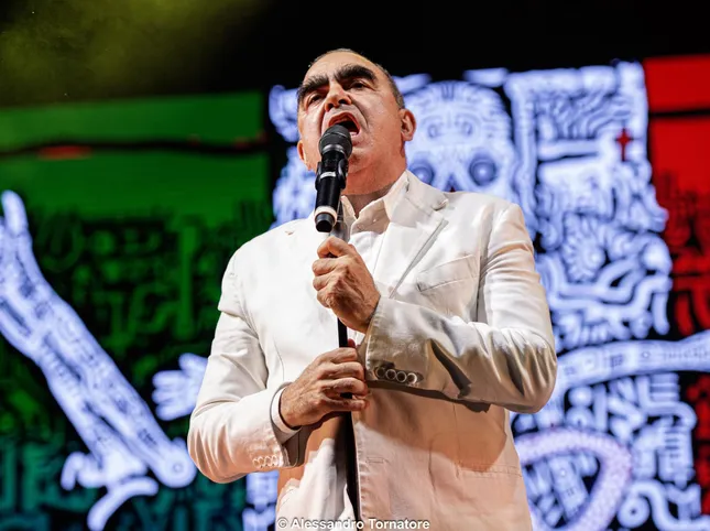 Elio and the Tese Stories: 30 years of "The land of persimmons"