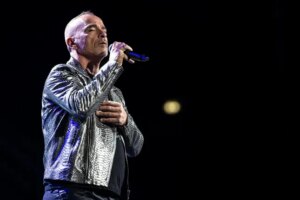 Eros Ramazzotti opens the summer tour in Udine: the setlist