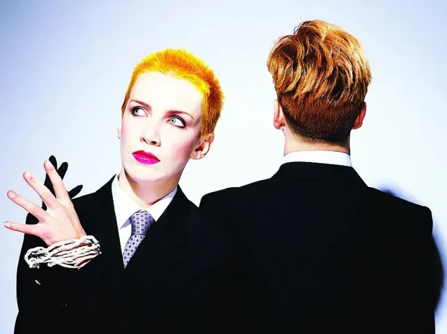 Those 5 thousand pounds that changed the history of Eurythmics