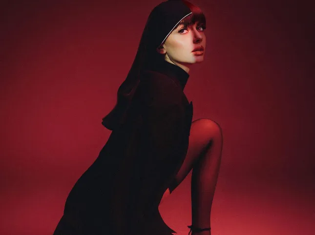 Annalisa and the photo for the single: "Who says nun who says porn star"