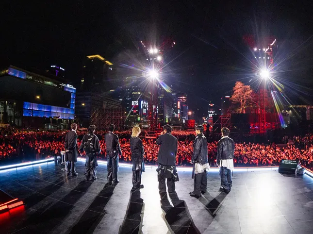 BTS: 260,000 people in Seoul for the comeback live    

