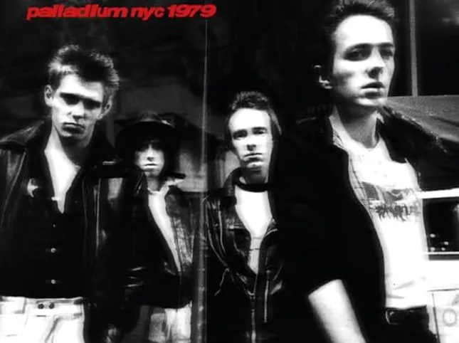 Paul Simonon of the Clash brings a DJ set to Italy