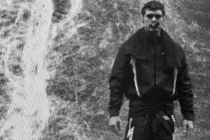 Blanco in the sports halls: an animal in a cage