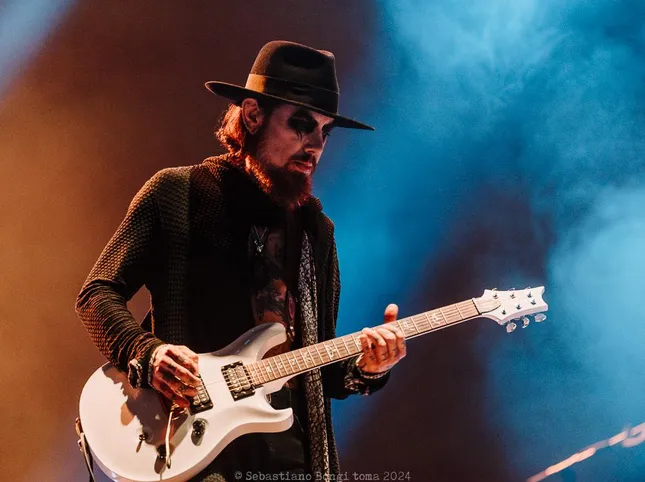 Dave Navarro and Jane's Addiction's rejection of MTV Unplugged