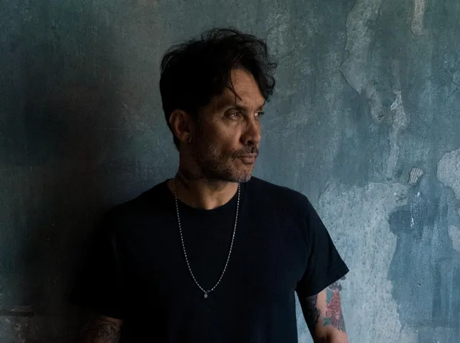 Fabrizio Moro with 'Il mio canto libero' wins Canzonissima 2026