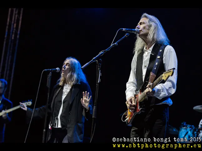 Lenny Kaye debuts as a soloist