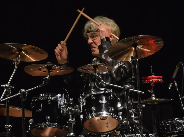 Stewart Copeland: "I don't play to serve a song"