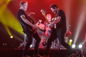 Dogstar, much more than a Hollywood actor’s band