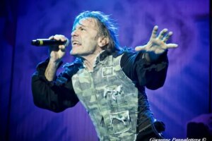 Bruce Dickinson, the new solo album is recorded live