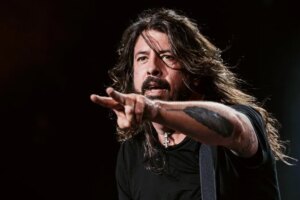 Dave Grohl: “Beer and whiskey before singing? I was lying”