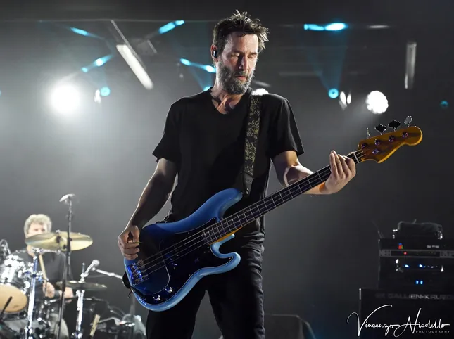 Dogstar's new single is very reminiscent of U2