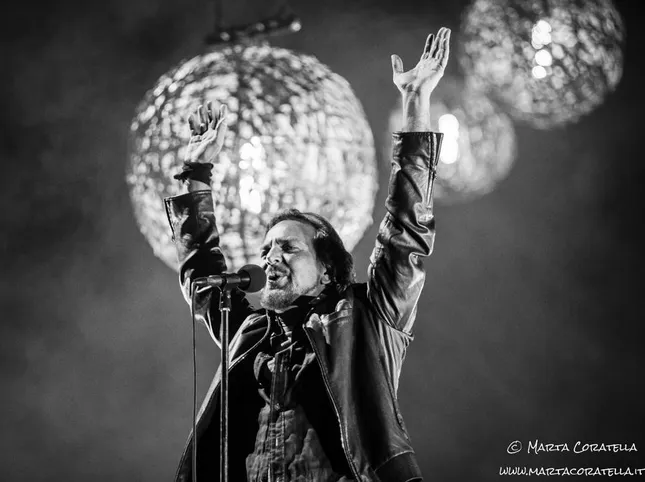 From Pearl Jam to Franco Battiato: songs about suicide
