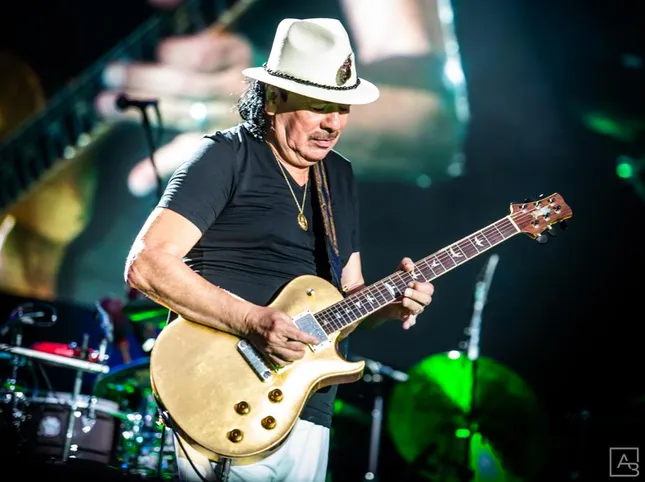 Goodbye to Alex Ligertwood, singer for a long time in Santana    

