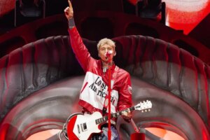 MGK vs Yungblud: “You canceled the tour because you weren’t selling”