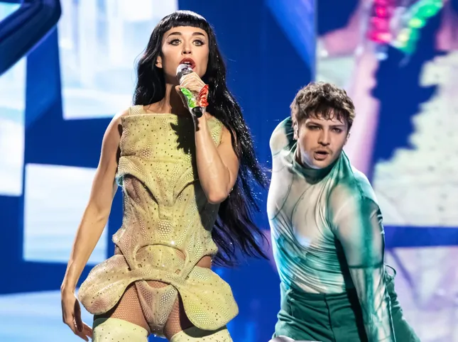 The French trio Dov'è Liana will be Katy Perry's opening act    


