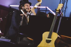 Vinicio Capossela and the Rolling Thunder Revue
