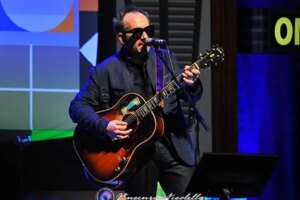 Elvis Costello: “Oasis isn’t for me”