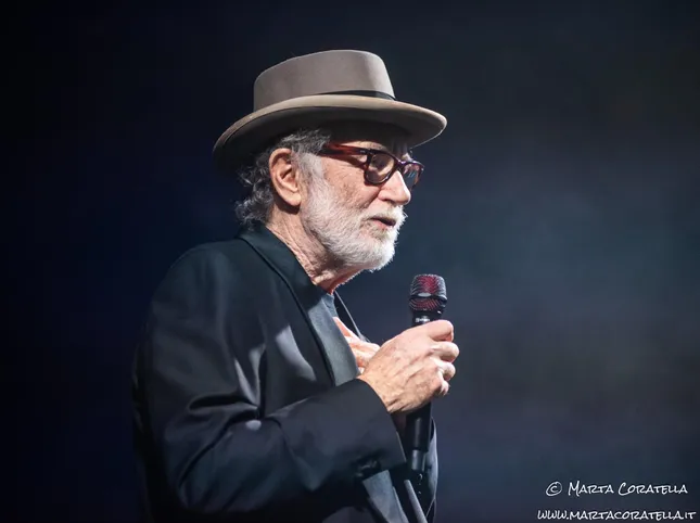 Francesco De Gregori, his "nevergreen" on TV tonight