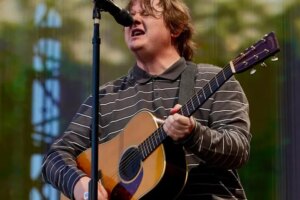 Getting your heart stolen by Lewis Capaldi