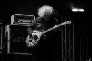The Jesus and Mary Chain against shoegaze and Eddie Van Halen