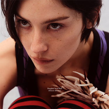 We review ‘Daughter from hell’, the long-awaited work by Gracie Abrams