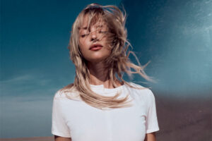 Angèle announces a single concert on the peninsula